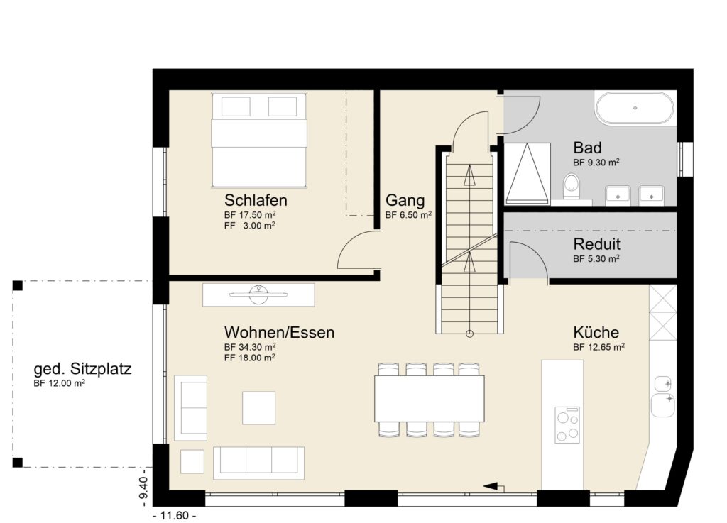 Grundriss einer Wohnung mit beschrifteten Bereichen: Wohnen/Esszimmer, Küche, Schlafzimmer, Flur, Bad, Abstellraum und überdachter Sitzplatz. Inklusive Maßangaben in Quadratmetern.