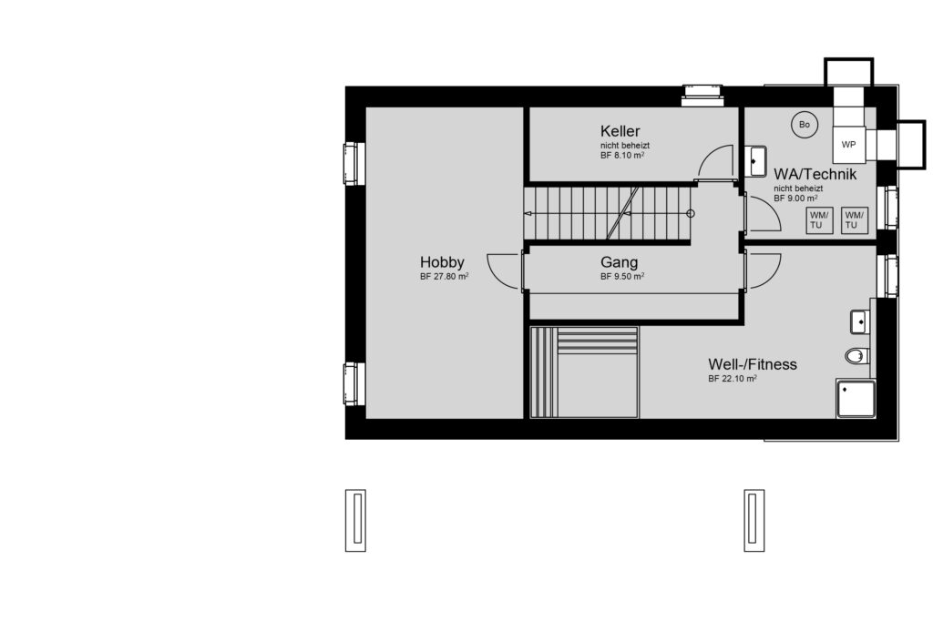 Grundriss mit Kellerraumaufteilung, beschriftet mit Hobby-, Keller-, Well-Fitness-, Gang- und Badezimmerräumen. Treppen und Technikräume sind eingezeichnet.
